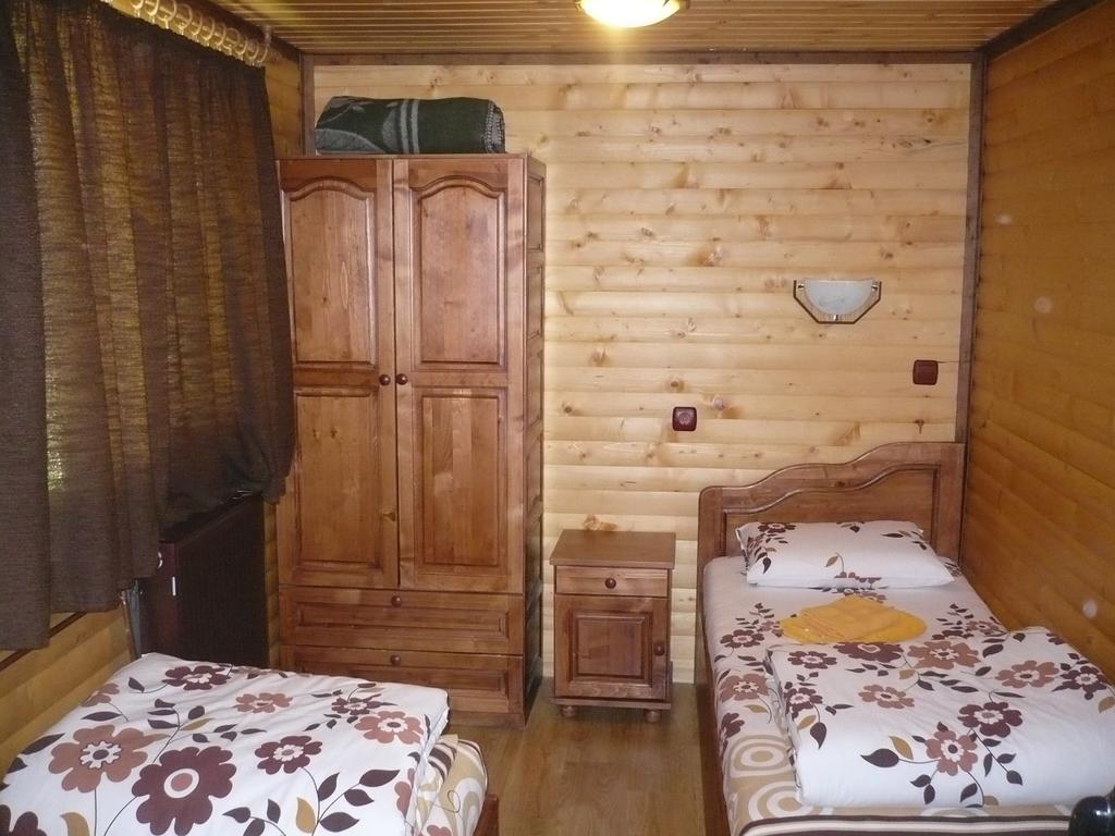 Guest House Chobaka Триград Номер фото