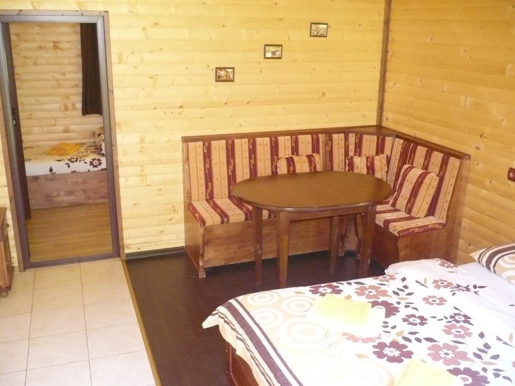 Guest House Chobaka Триград Номер фото