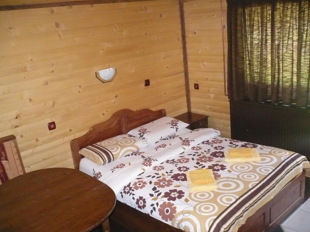 Guest House Chobaka Триград Номер фото